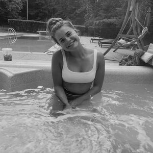 Meet your Posher, Alexis